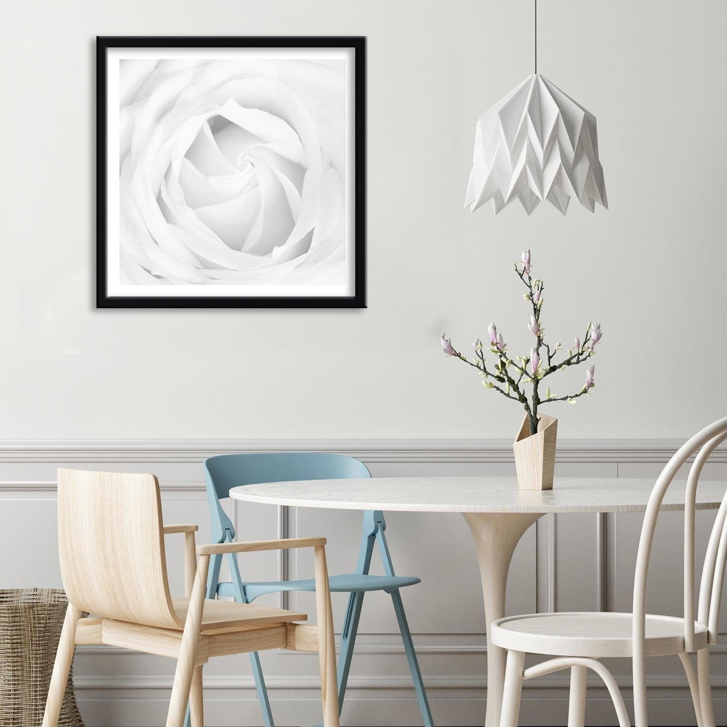 Glezna melnā rāmī - White Rose 4 Home Trends