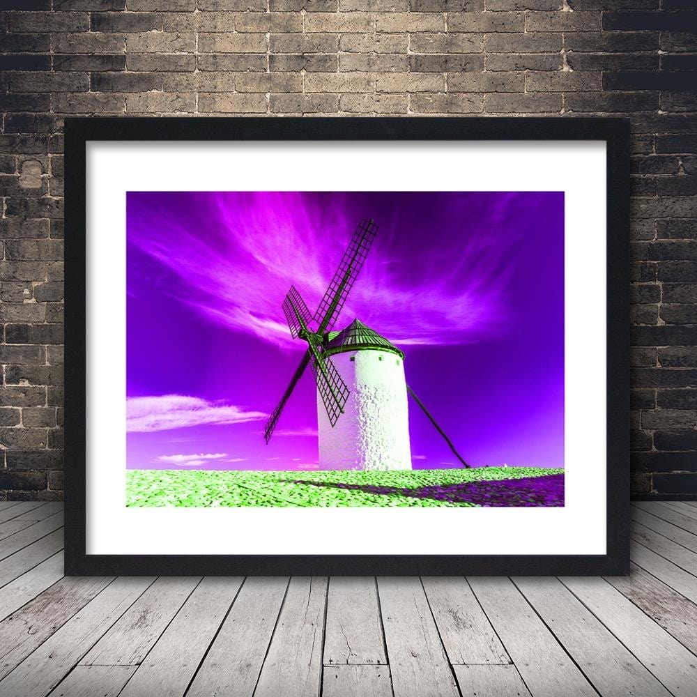 Glezna melnā rāmī - Windmill And Purple Sky Home Trends