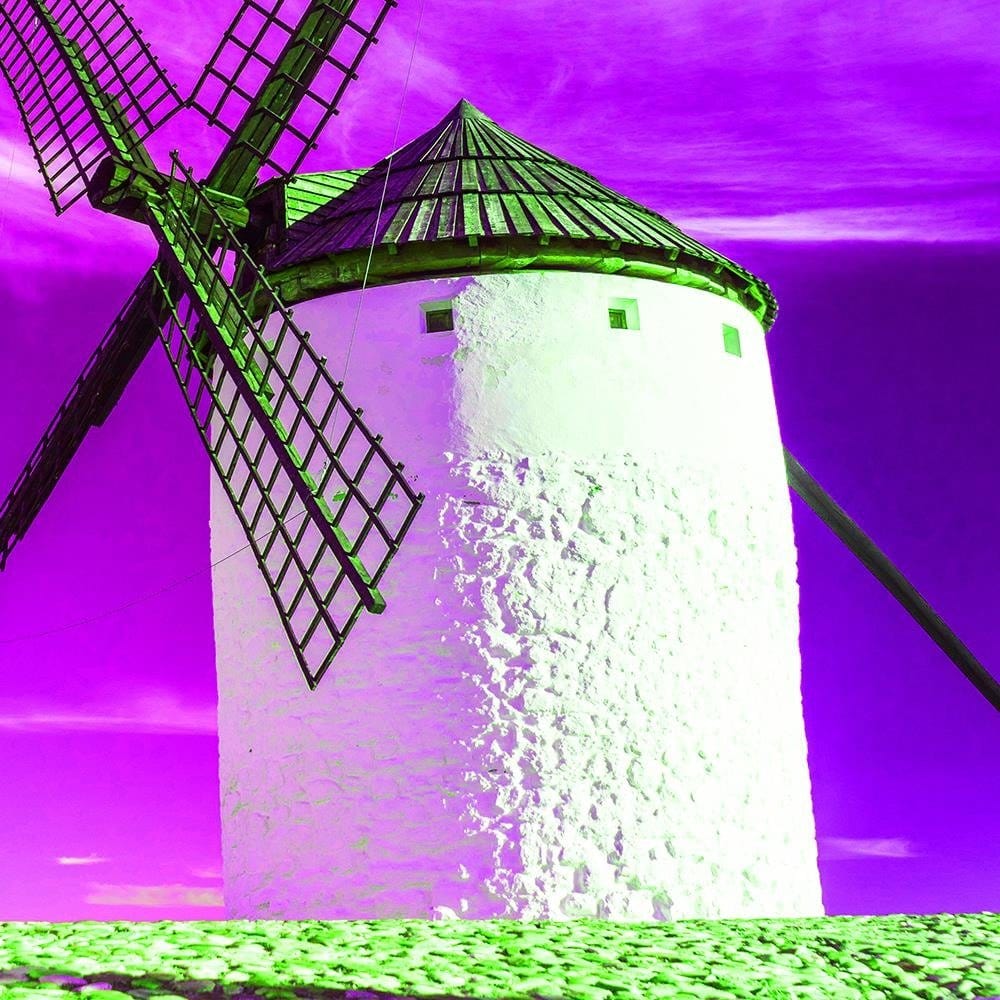 Glezna melnā rāmī - Windmill And Purple Sky Home Trends