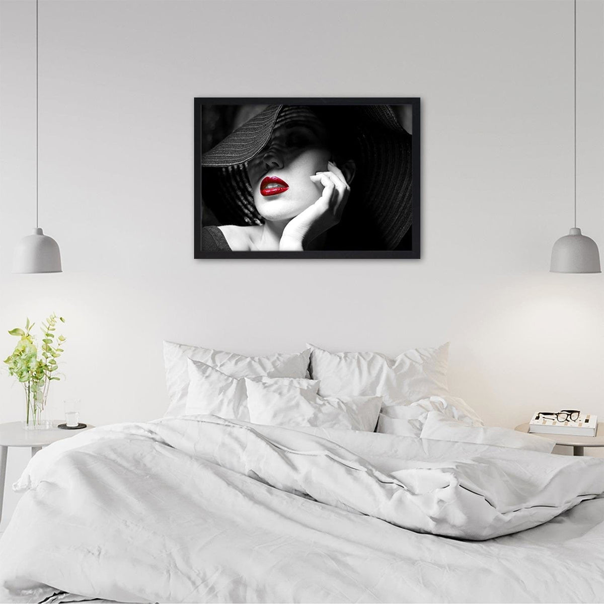 Glezna melnā rāmī - Woman In The Hat Home Trends
