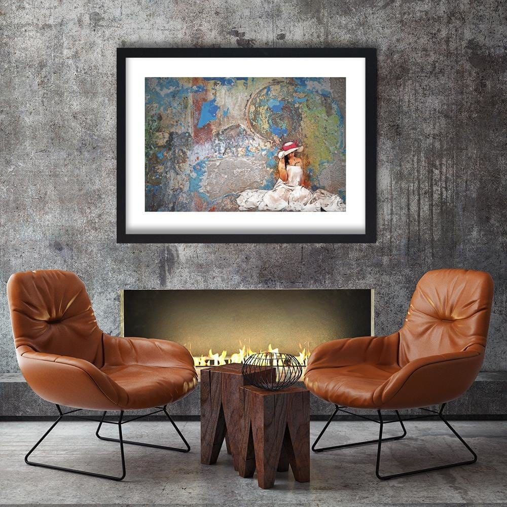 Glezna melnā rāmī - Woman In White Dress And Hat Home Trends