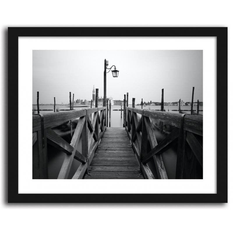 Glezna melnā rāmī - Wooden bridge Home Trends