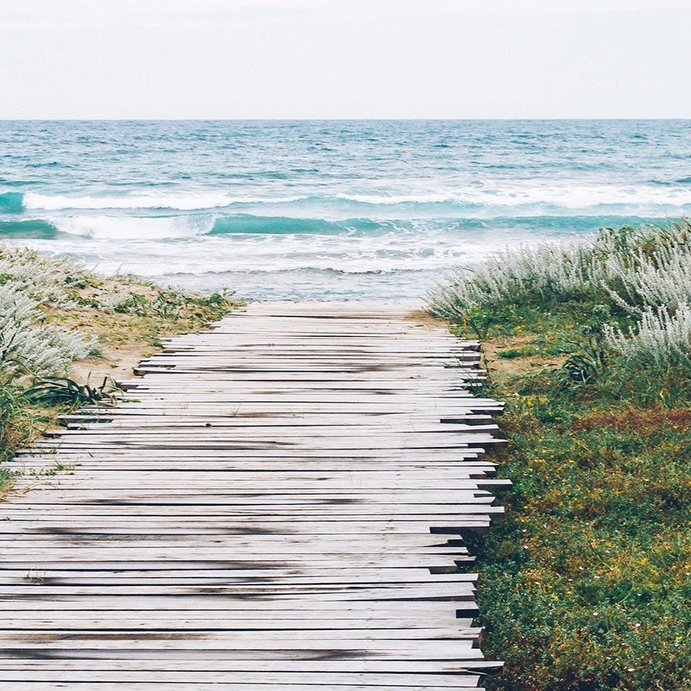 Glezna melnā rāmī - Wooden Path To The Seas Home Trends