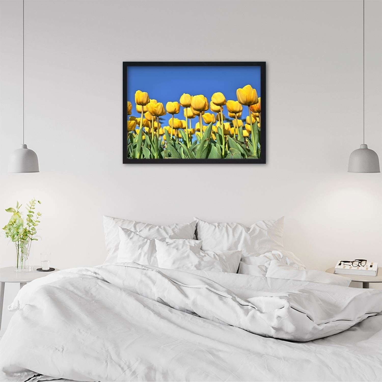 Glezna melnā rāmī - Yellowe Flowers Home Trends