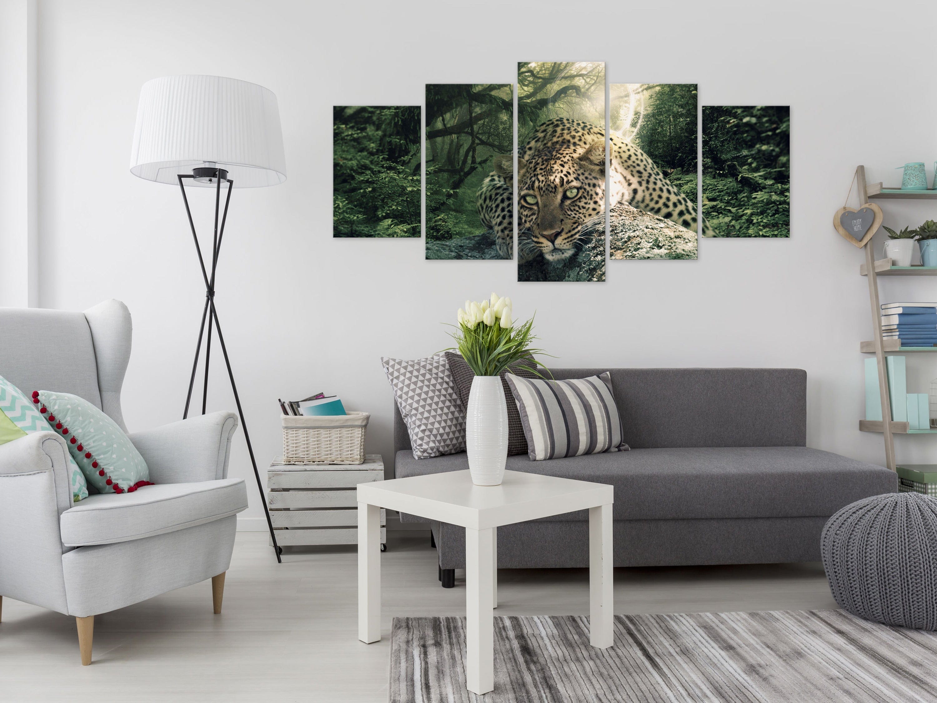 Glezna ar skaistu dabu - Guļošais leopards uz koka (5 daļas) gaiši zaļa Home Trends