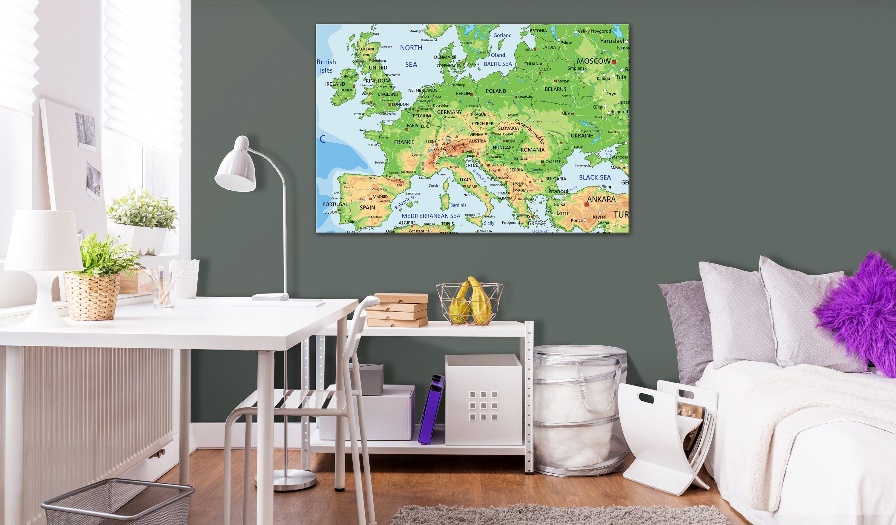 Glezna - Map of Europe Home Trends