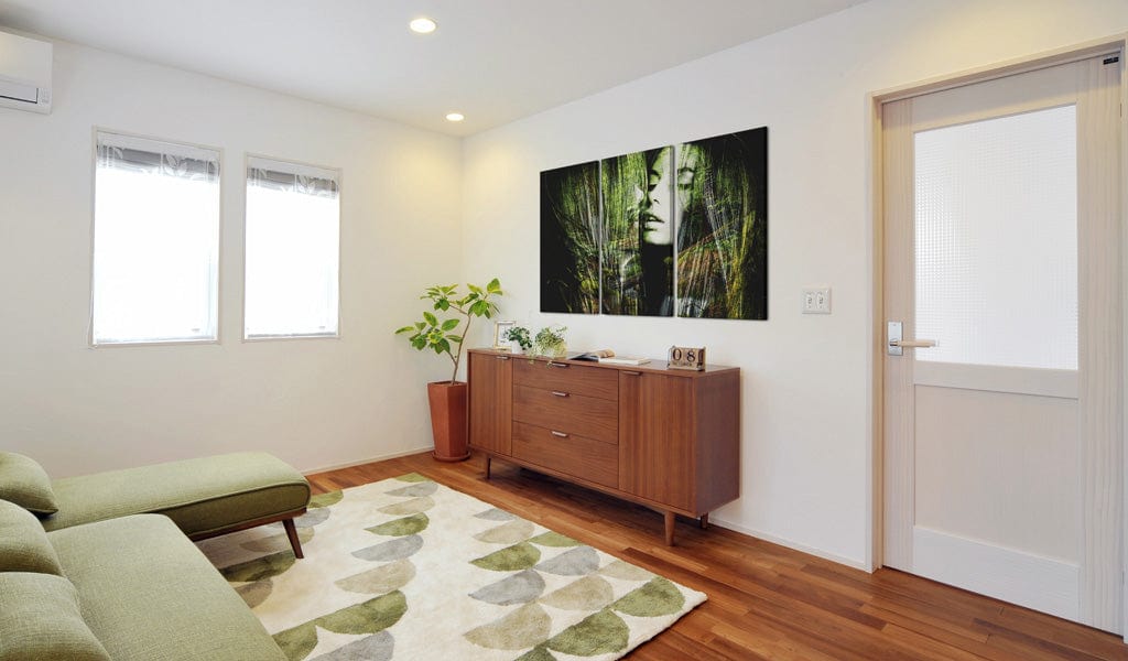 Glezna - Self-absorbed Home Trends
