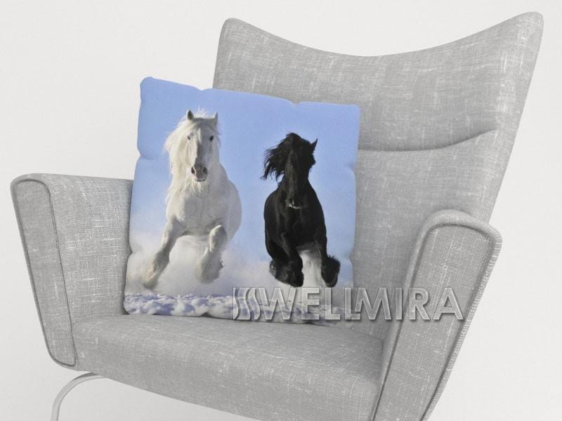 Spilvendrāna Horses E-interjers.lv