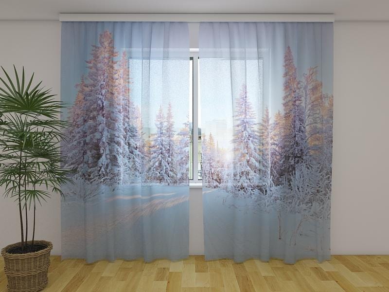 Ziemassvētku aizkari - Ziemas pasaka 180 x 140 cm (2X 90x140 cm) / Сaurspīdīgs šifons E-interjers.lv