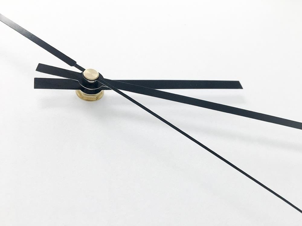 Dekoratīvais sienas pulkstenis A small police car E-interjers.lv