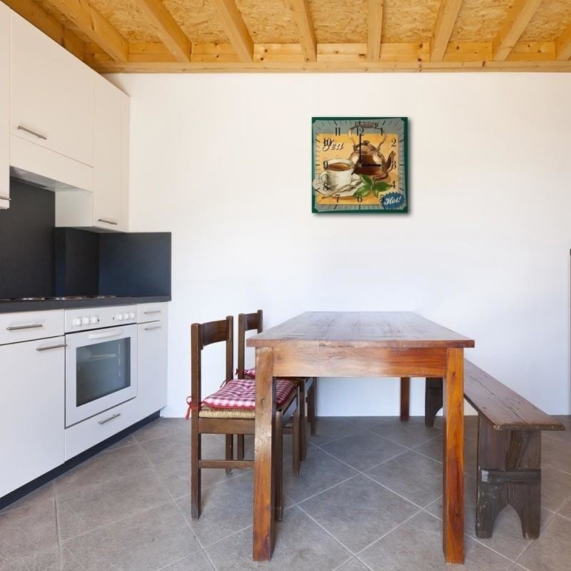 Dekoratīvais sienas pulkstenis Hot Tea E-interjers.lv