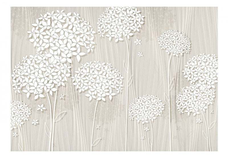 Fototapetes ar stilizētiem ziediem uz krēmkrāsas pamata - Krēmīgs maigums E-interjers.lv