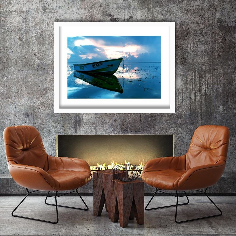Glezna baltā rāmī - A Boat On The Sea 3 Home Trends DECO