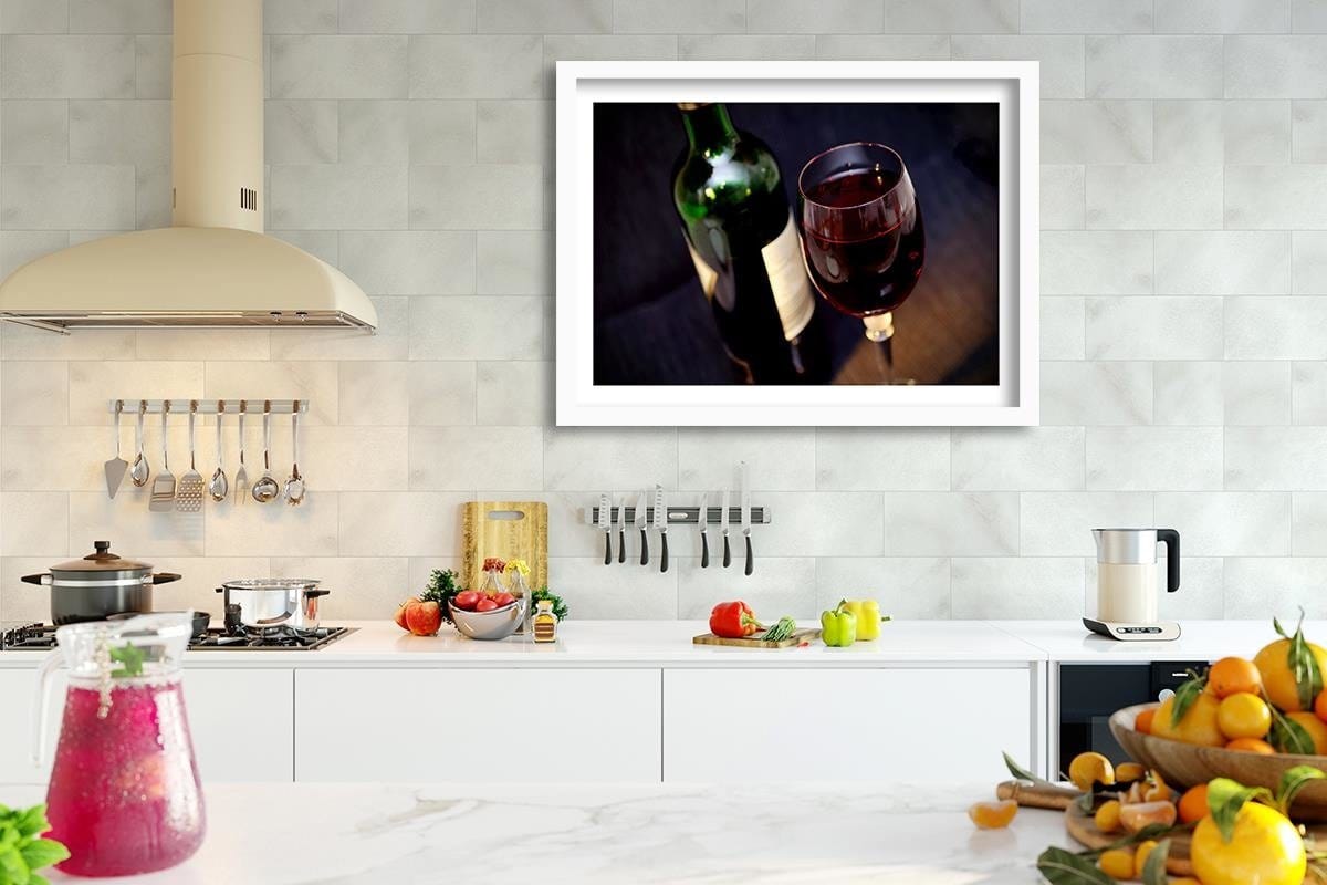 Glezna baltā rāmī - A Bottle Of Wine And A Glass Home Trends DECO