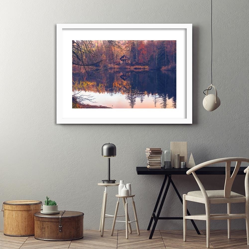 Glezna baltā rāmī - A House By The Lake Home Trends DECO