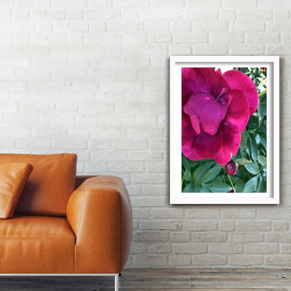 Glezna baltā rāmī - A Large Pink Flower Home Trends DECO