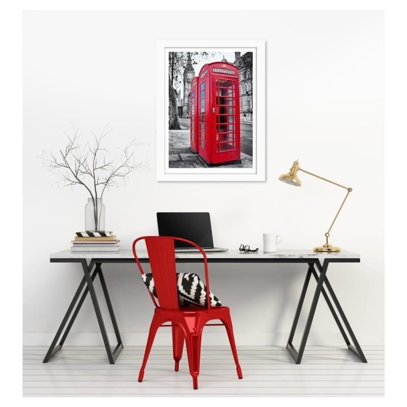 Glezna baltā rāmī - A red phone booth in London Home Trends DECO