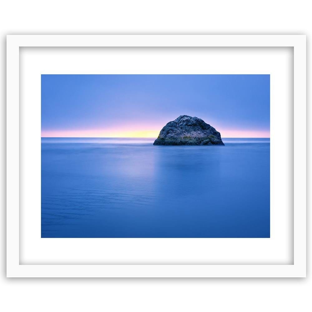 Glezna baltā rāmī - A Rock In The Sea At Dusk 4 Home Trends DECO