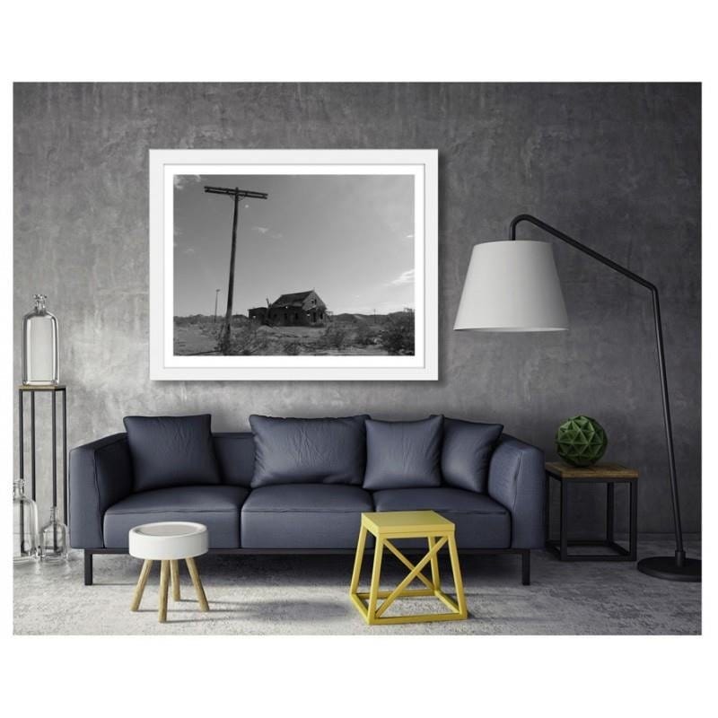 Glezna baltā rāmī - An abandoned house Home Trends DECO