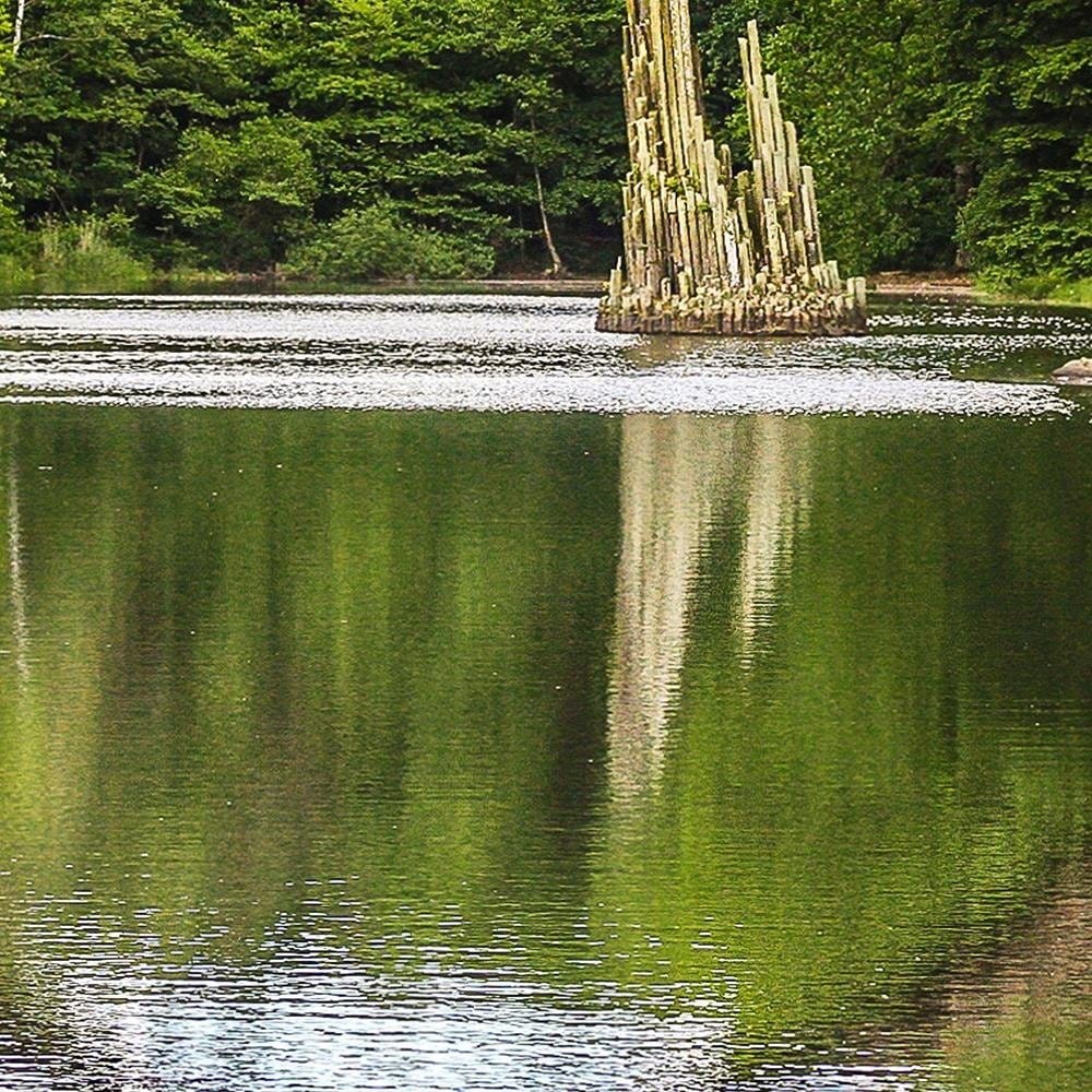 Glezna baltā rāmī - Arch Bridge Over The Lake Home Trends DECO