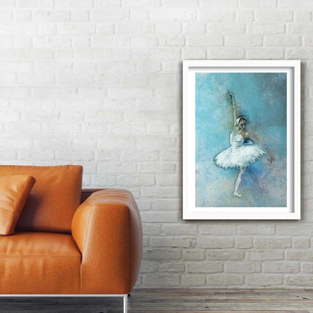 Glezna baltā rāmī - Beautiful Ballerina Home Trends DECO