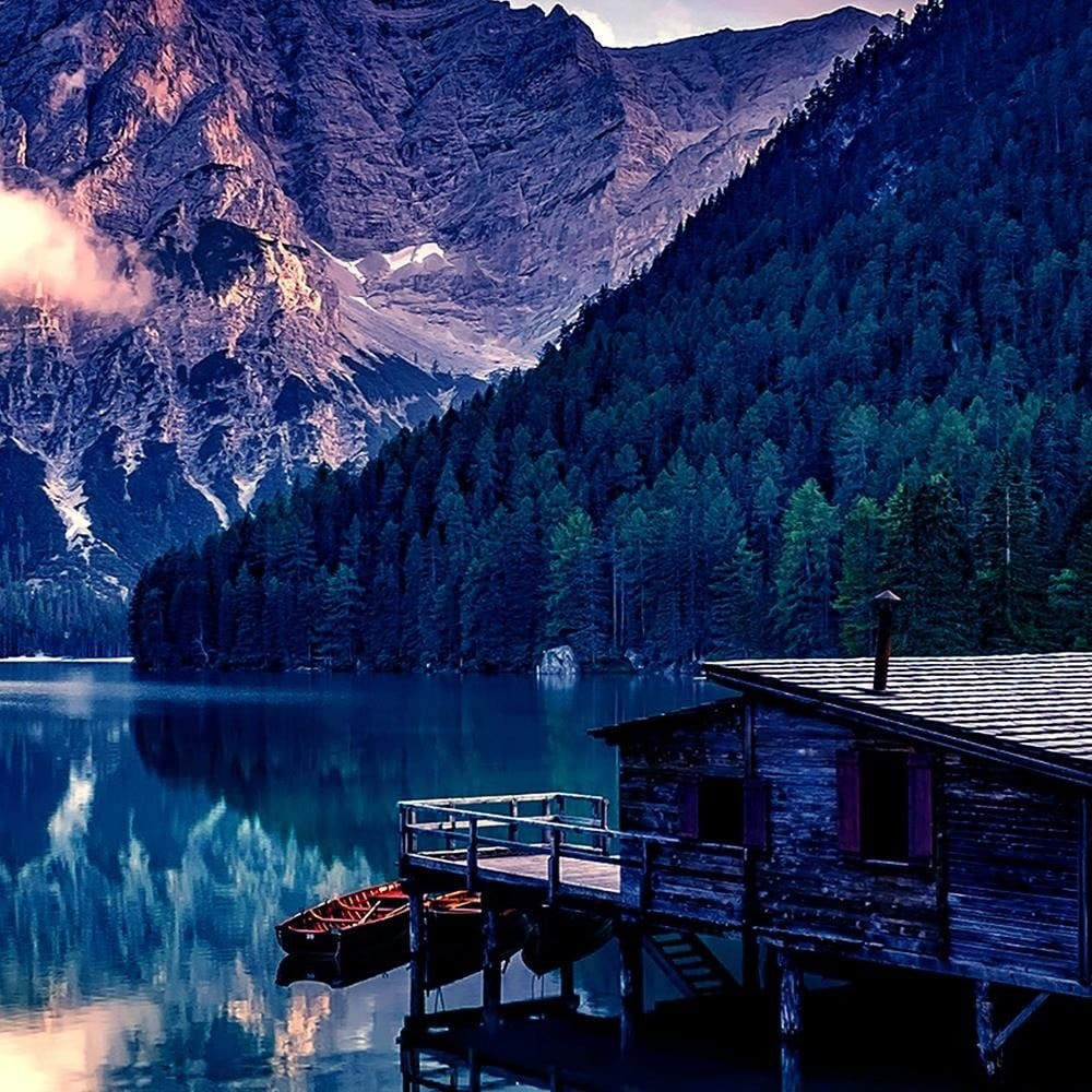 Glezna baltā rāmī - Beautiful Mountain Lake Home Trends DECO