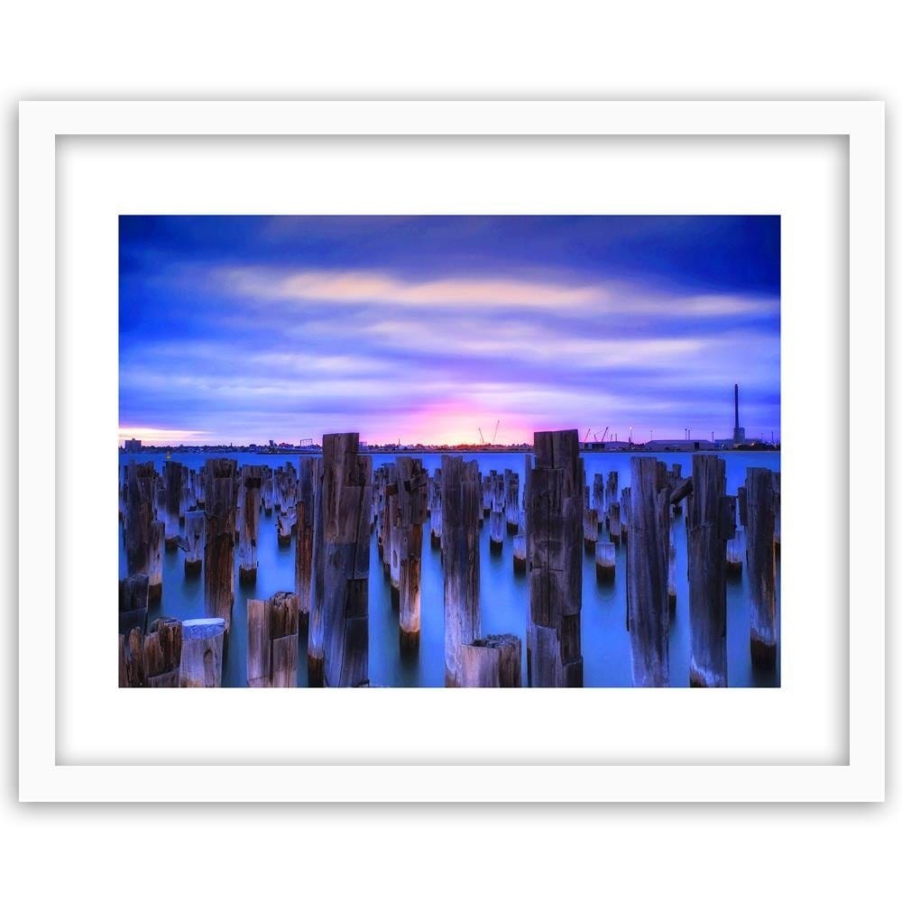 Glezna baltā rāmī - Breakwater At The Port Home Trends DECO