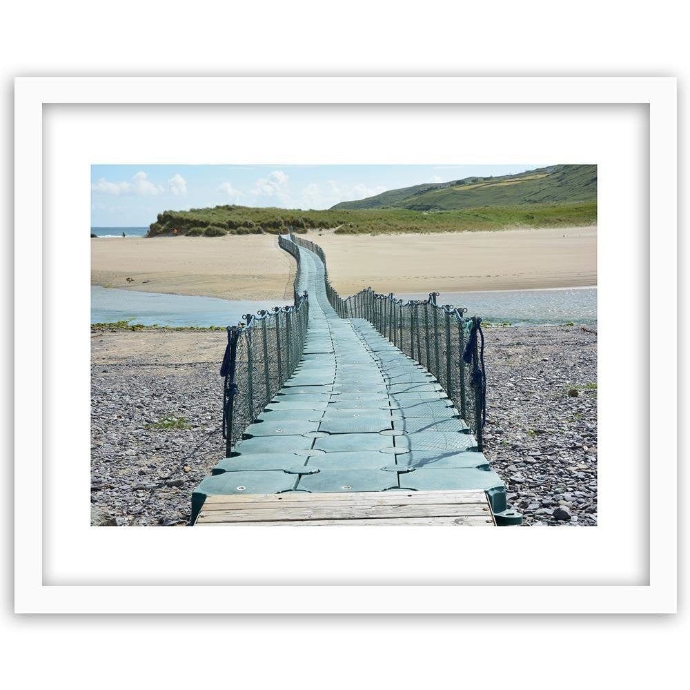 Glezna baltā rāmī - Bridge To The Beach Home Trends DECO