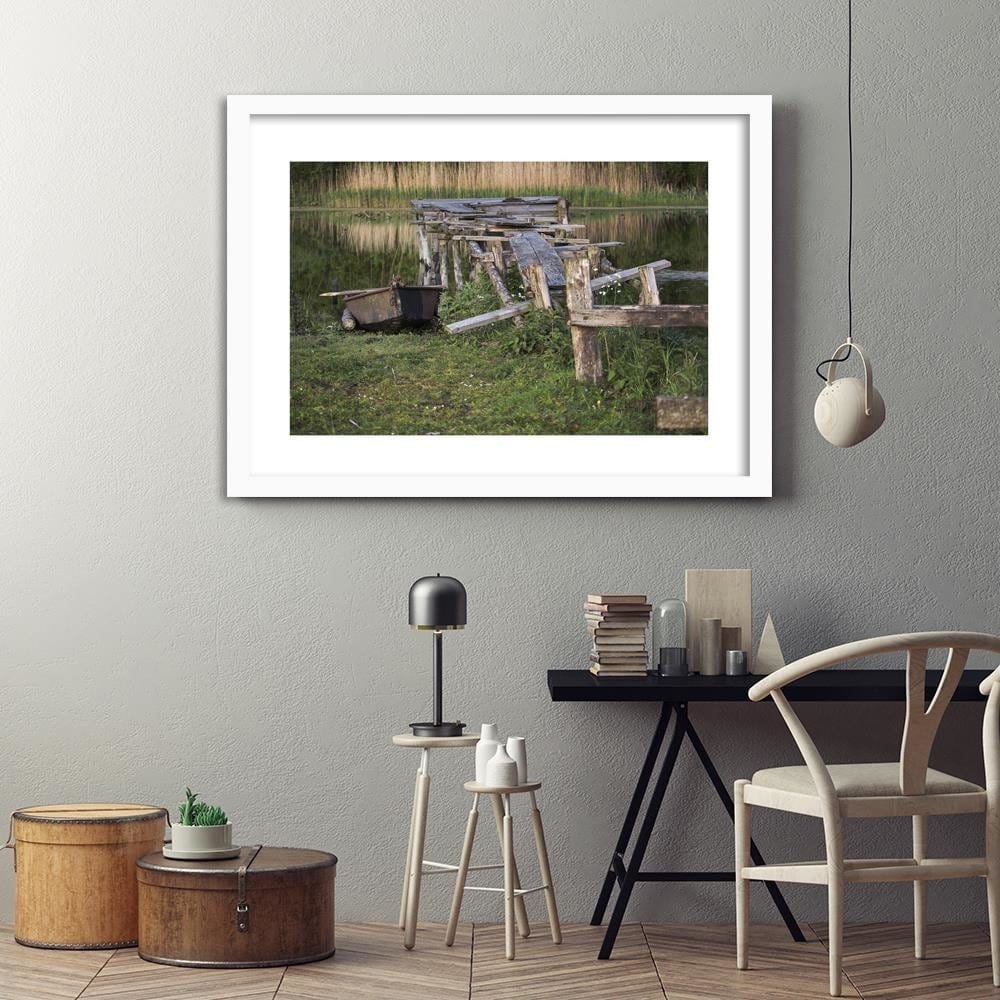 Glezna baltā rāmī - Broken Bridge Home Trends DECO