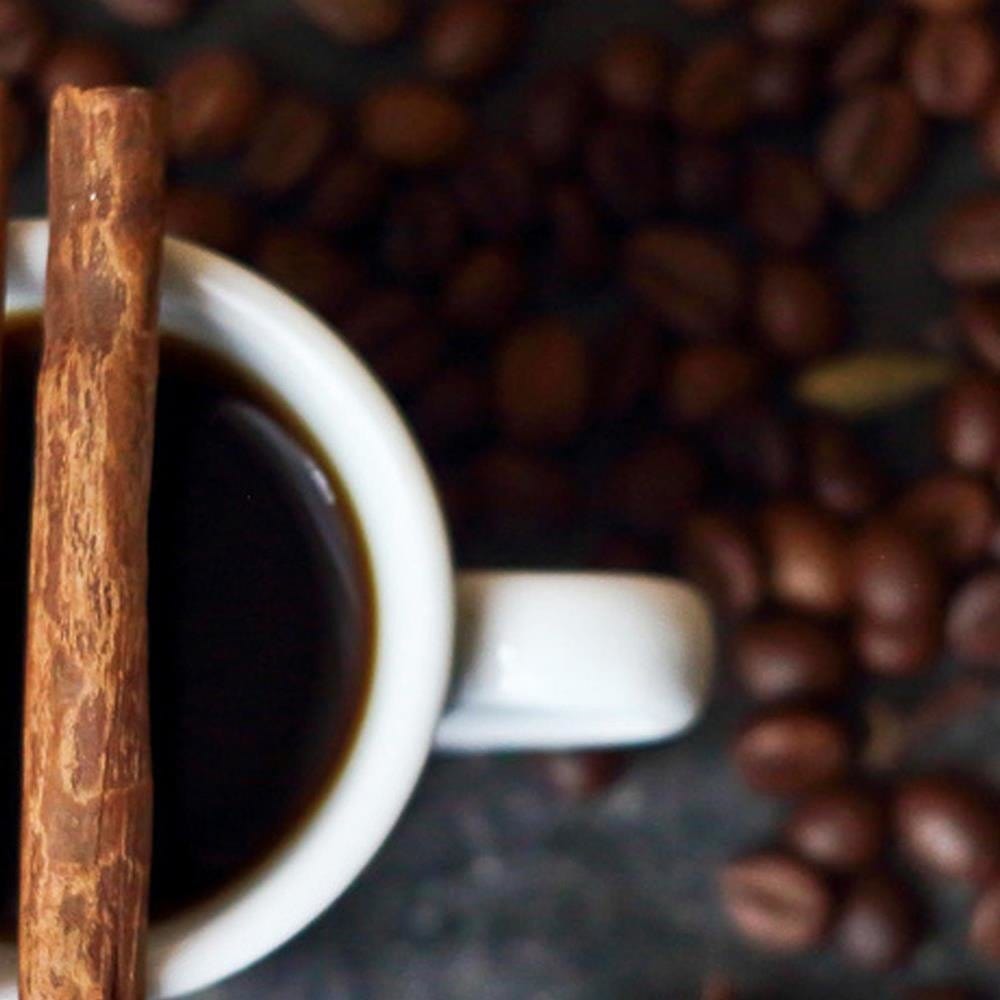 Glezna baltā rāmī - Cinnamon Cup Of Coffee Home Trends DECO