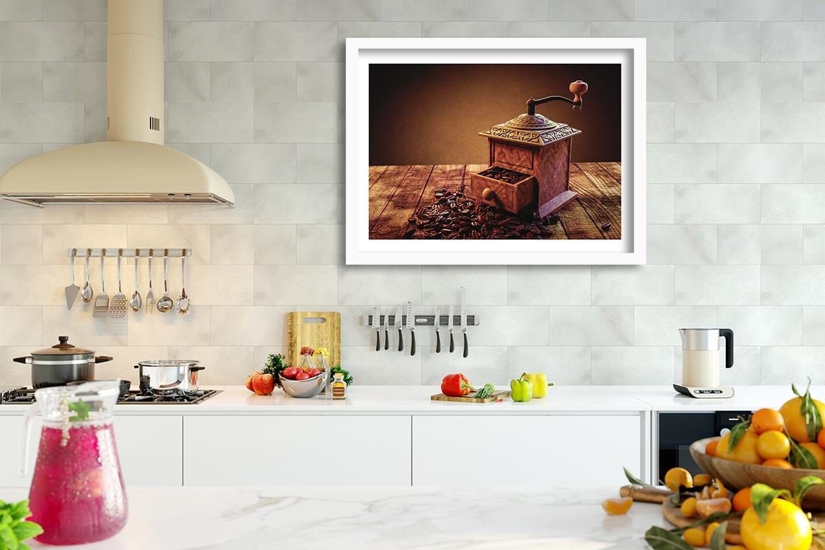 Glezna baltā rāmī - Coffee Grinder Home Trends DECO