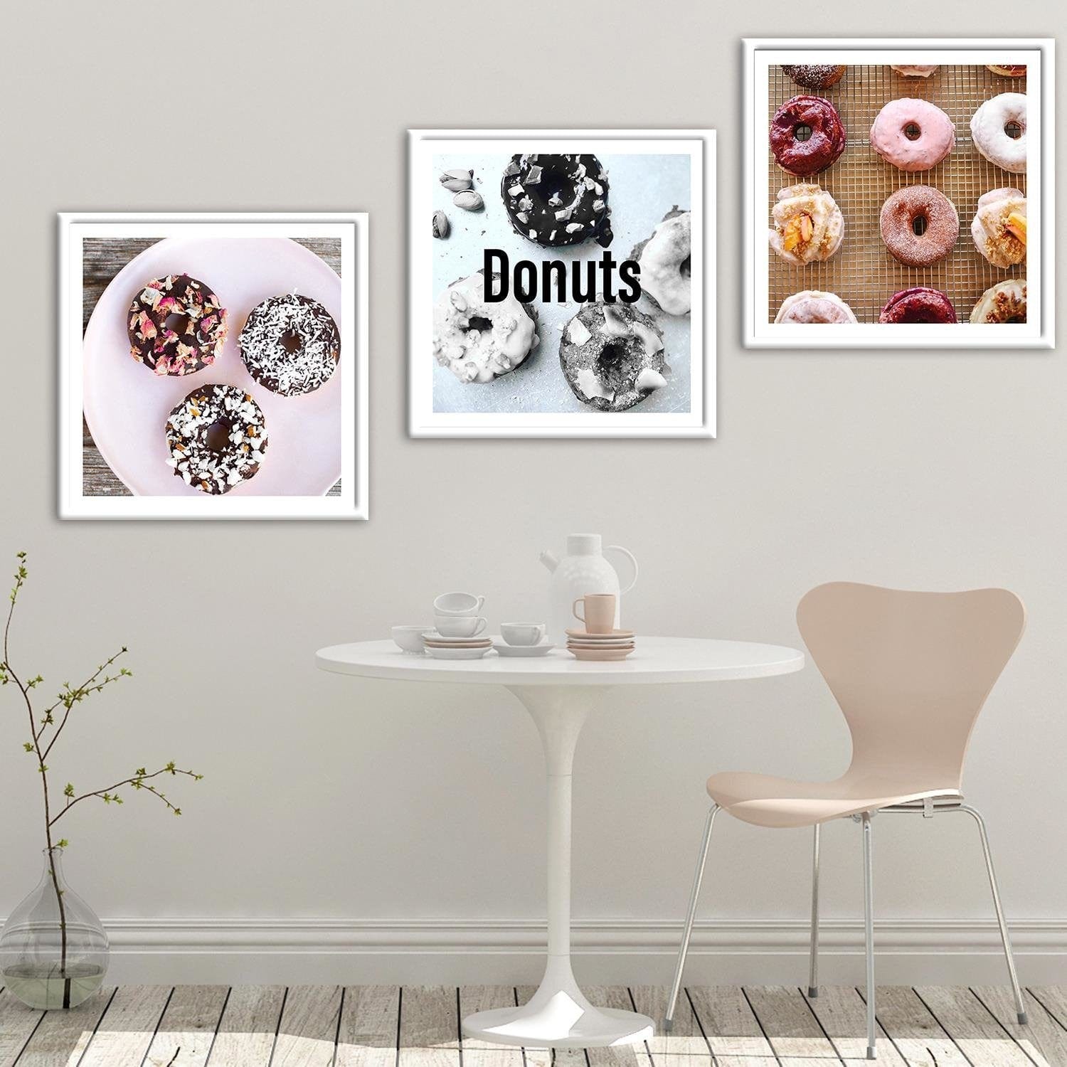 Glezna baltā rāmī - Colored Donuts Home Trends DECO
