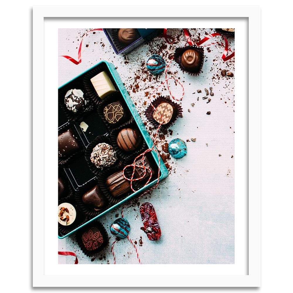 Glezna baltā rāmī - Colored Pralines Home Trends DECO
