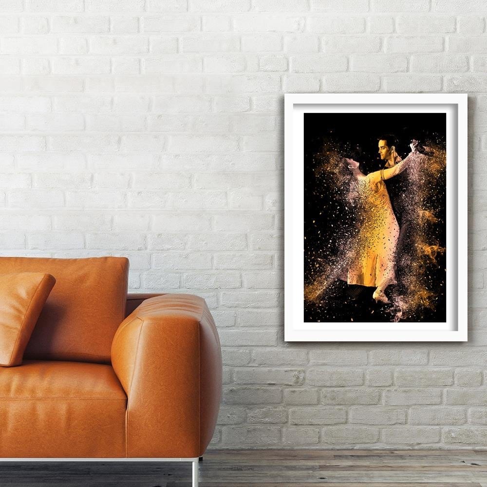Glezna baltā rāmī - Couple Dancing In A Golden Dust Home Trends DECO