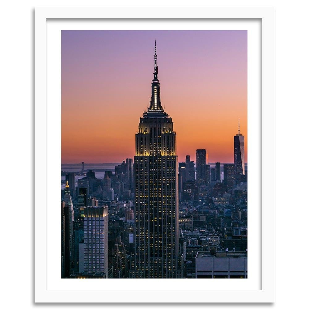 Glezna baltā rāmī - Empire State Building Home Trends DECO