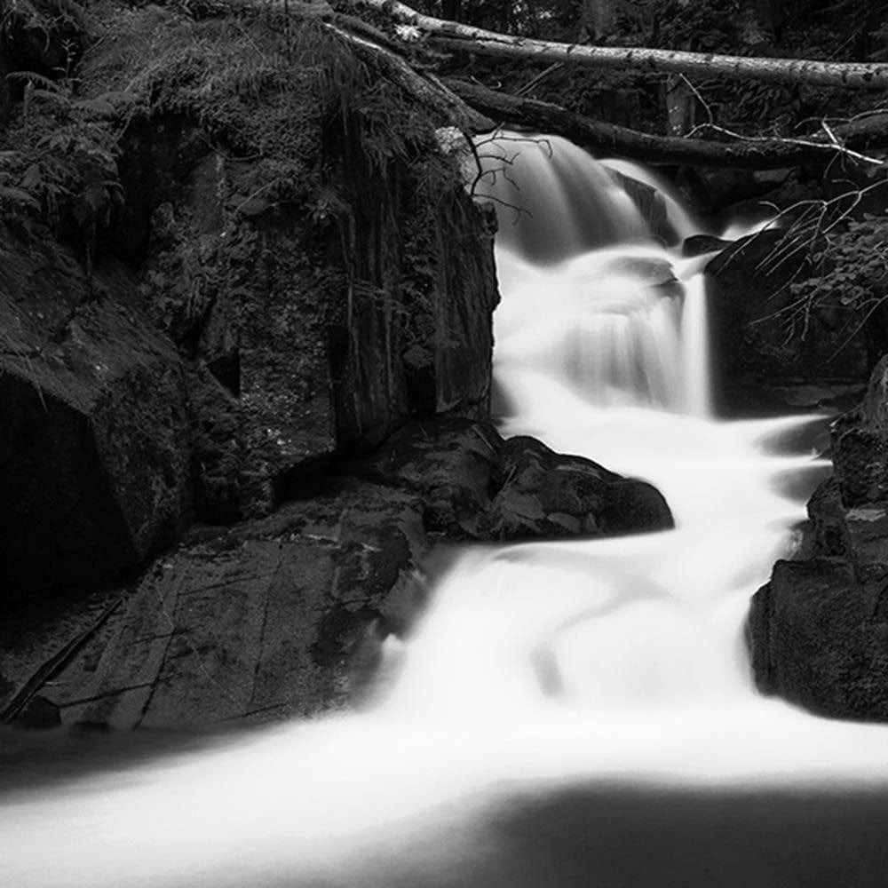 Glezna baltā rāmī - Fairytale Waterfall 2 Home Trends DECO