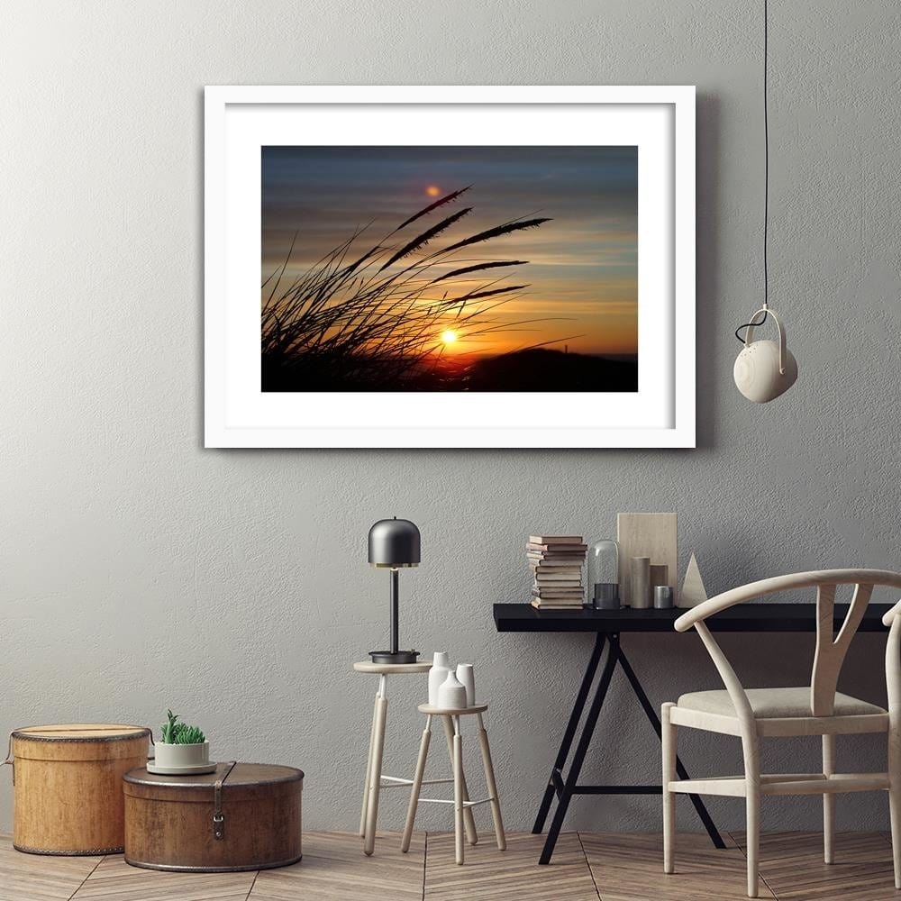 Glezna baltā rāmī - Grass And Sunset Home Trends DECO