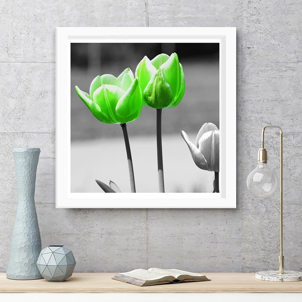 Glezna baltā rāmī - Green Poppies In Gray Home Trends DECO