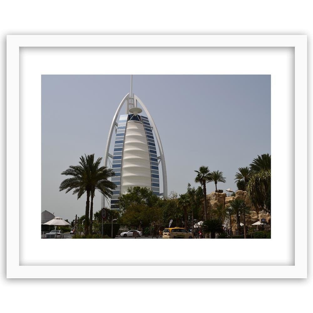 Glezna baltā rāmī - Hotel In Dubai Home Trends DECO