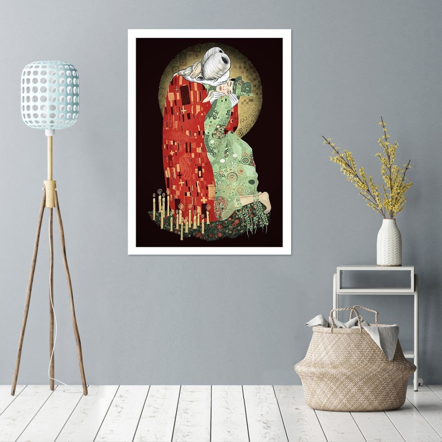 Glezna baltā rāmī - Kiss Amid Candles  Home Trends DECO