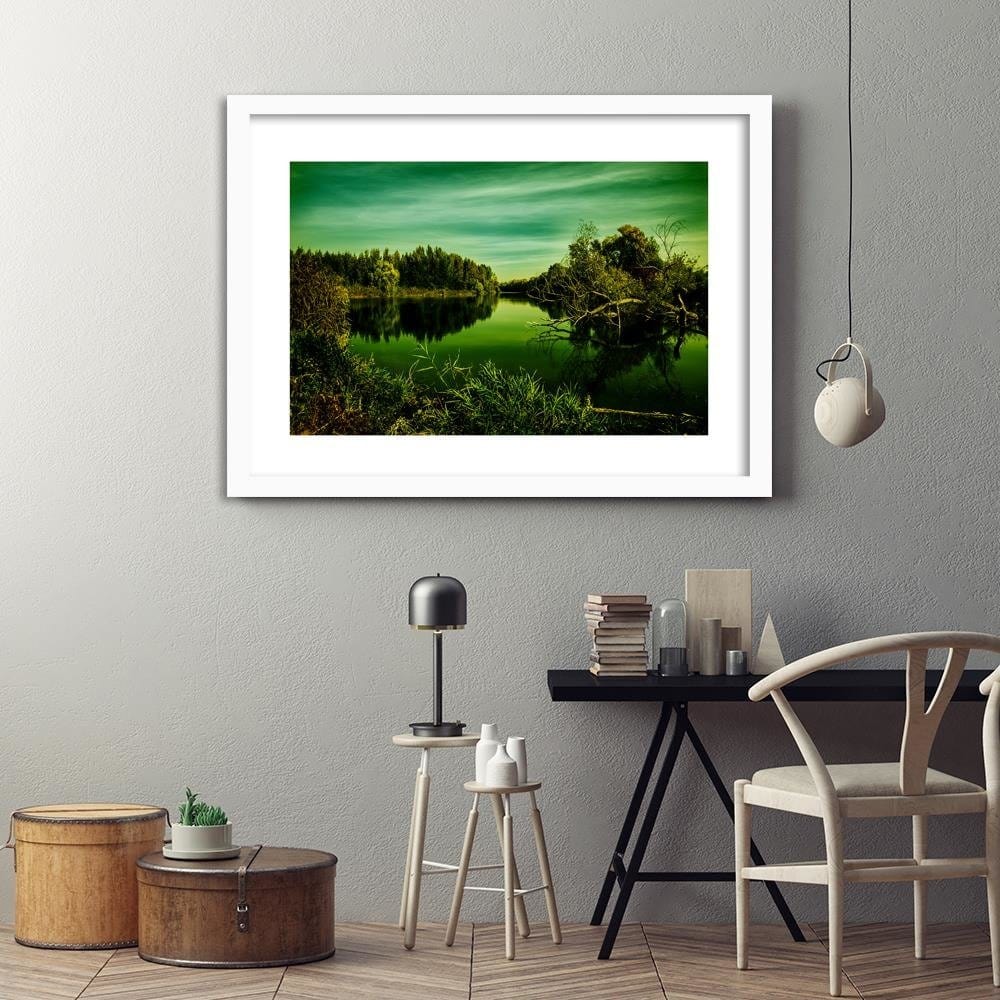 Glezna baltā rāmī - Lake In Green Home Trends DECO