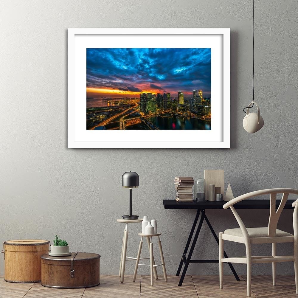 Glezna baltā rāmī - Lit City Home Trends DECO