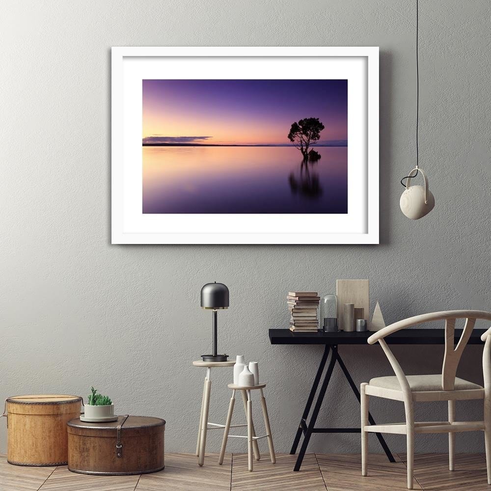 Glezna baltā rāmī - Lonely Tree On The Lake Home Trends DECO