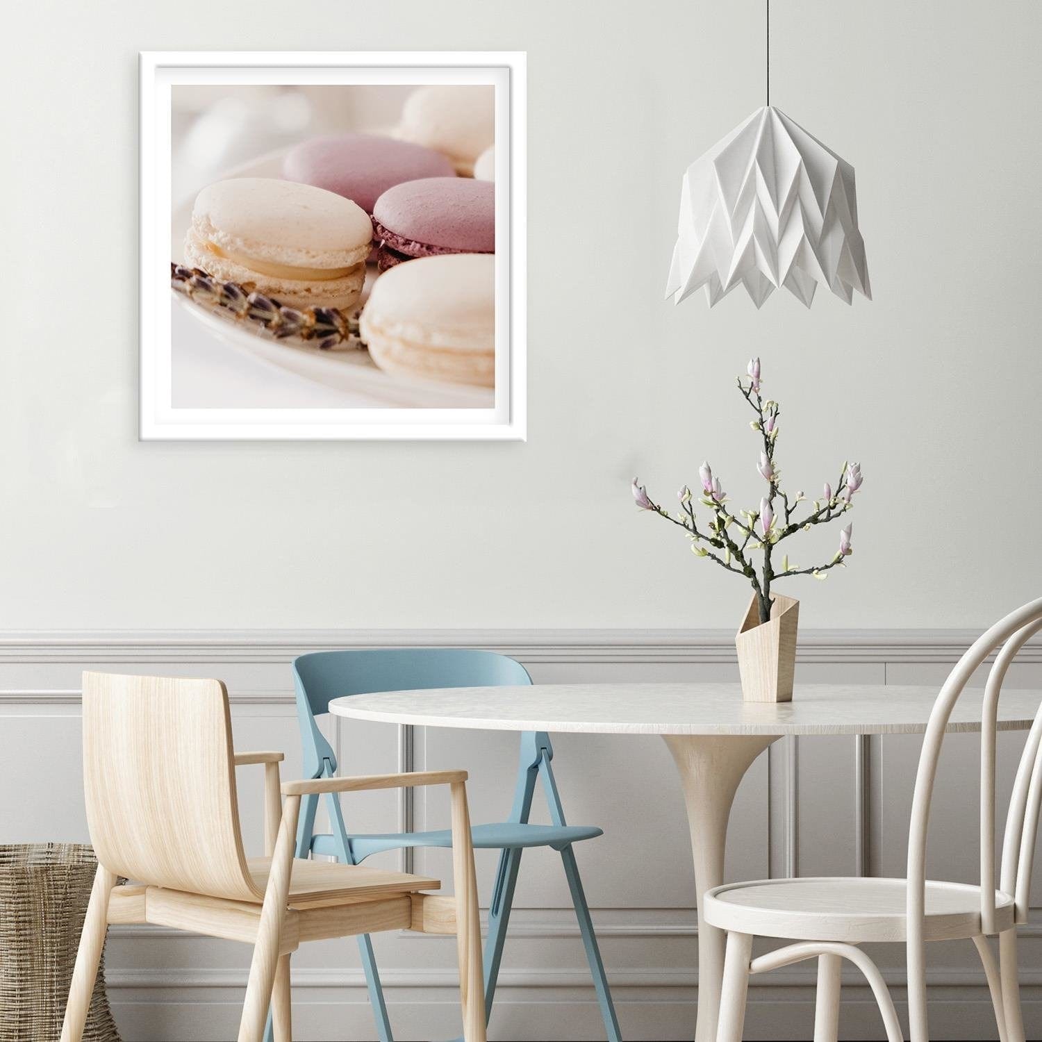 Glezna baltā rāmī - Macaroons On A Plate 2 Home Trends DECO