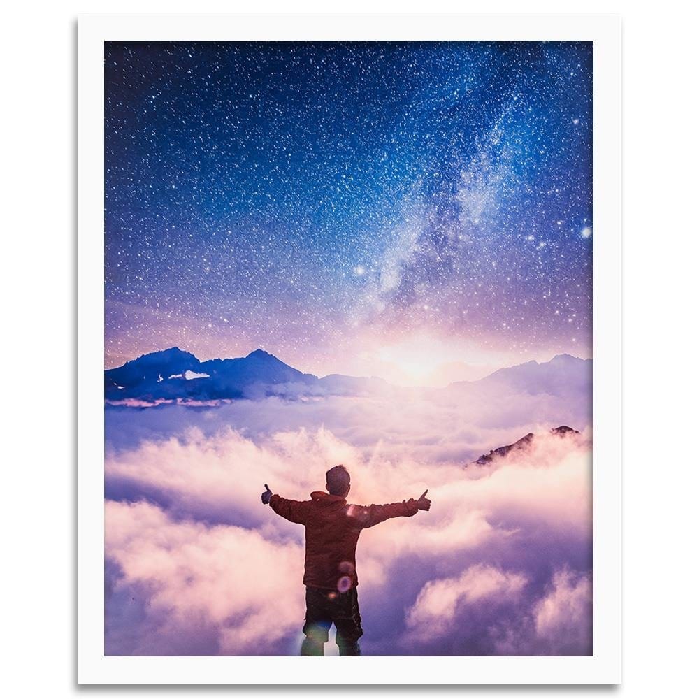 Glezna baltā rāmī - Man And The Galaxy Home Trends DECO