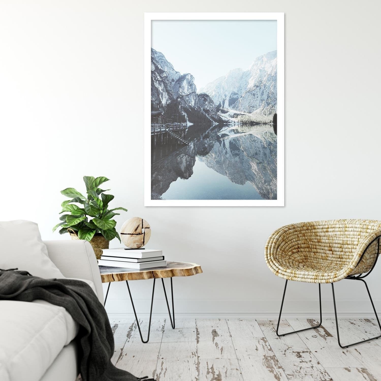 Glezna baltā rāmī - Marina In The Mountains Home Trends DECO