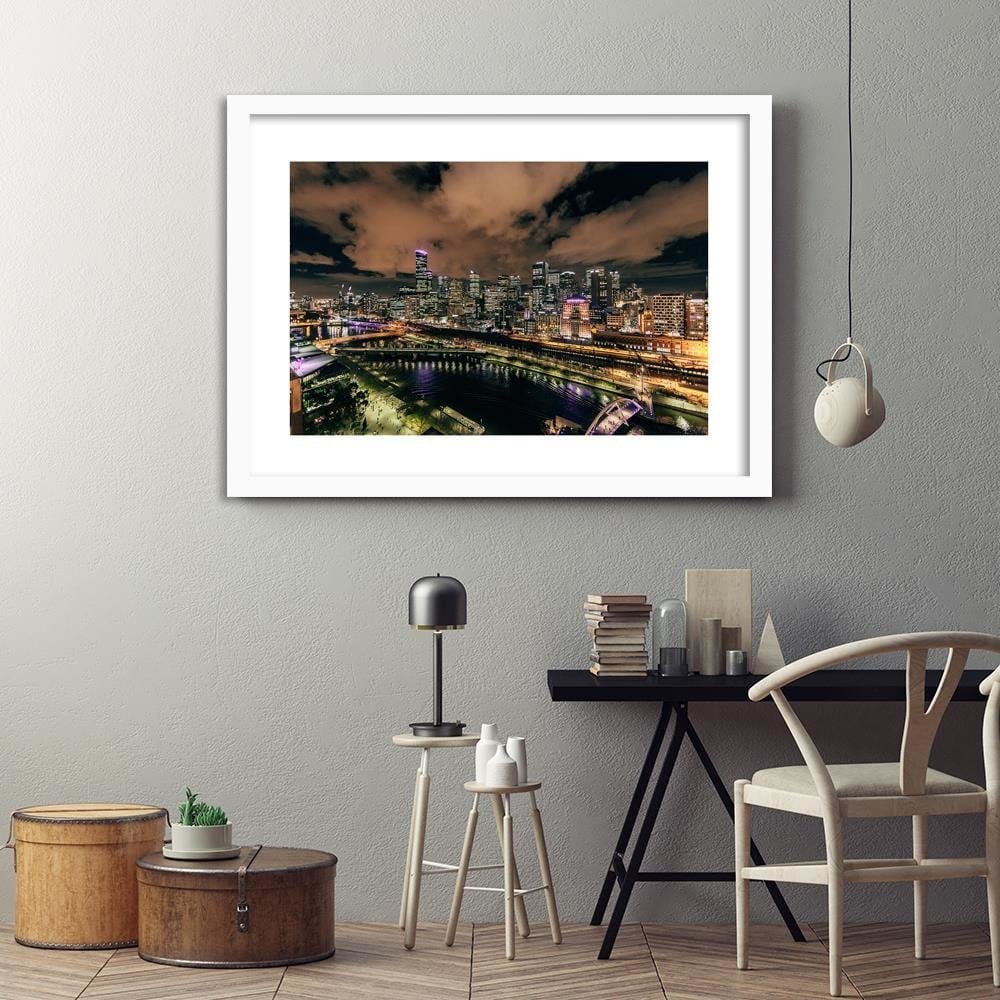 Glezna baltā rāmī - Modern City At Night Home Trends DECO