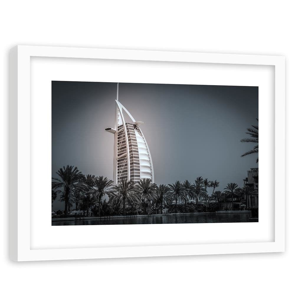 Glezna baltā rāmī - Modern Hotel In Dubai Home Trends DECO