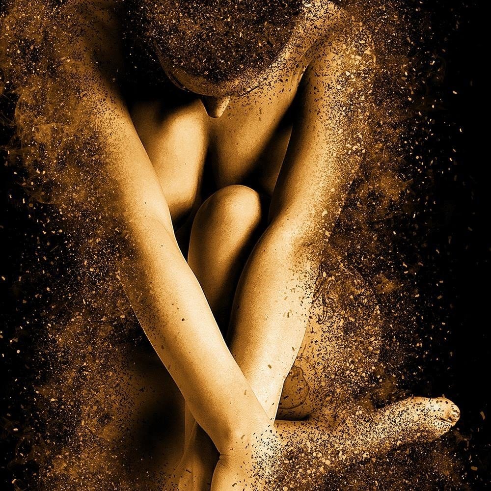 Glezna baltā rāmī - Naked Body Of Woman In Gold Dust Home Trends DECO