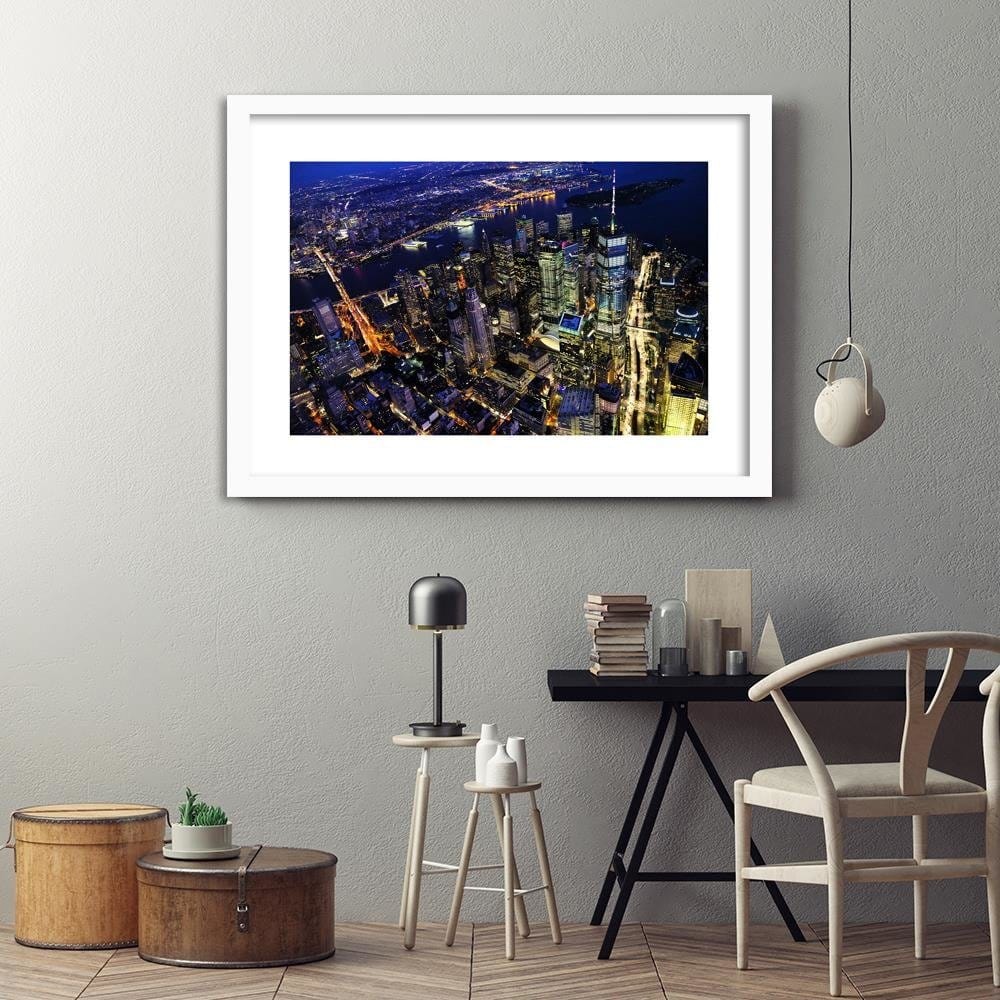 Glezna baltā rāmī - New York At Night Home Trends DECO